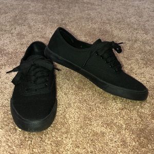 •Forever 21 — Black Tennis Shoes•